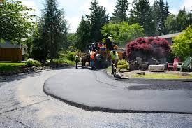 Best Concrete Driveway Installation  in Saylorville, IA